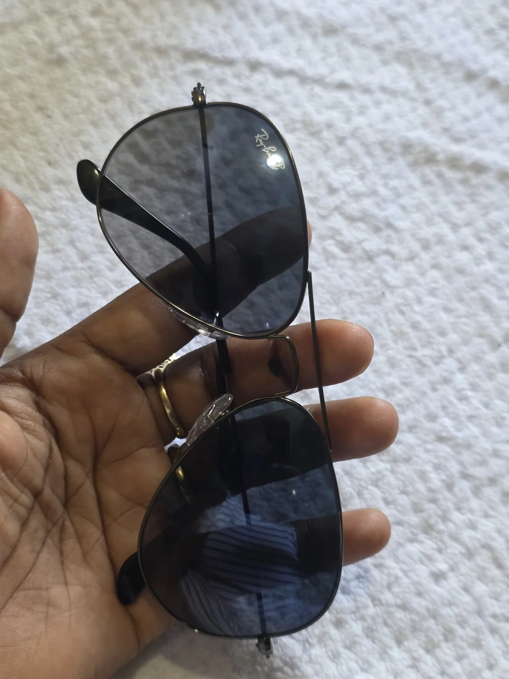 Ray-Ban Aviator Sunglasses - Silver Frame with Dark Gray/Black Lenses